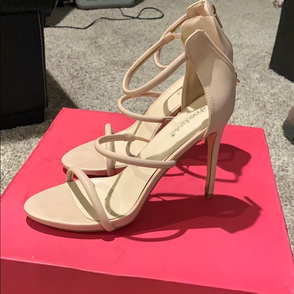 Shoes - Picture 2 of 4